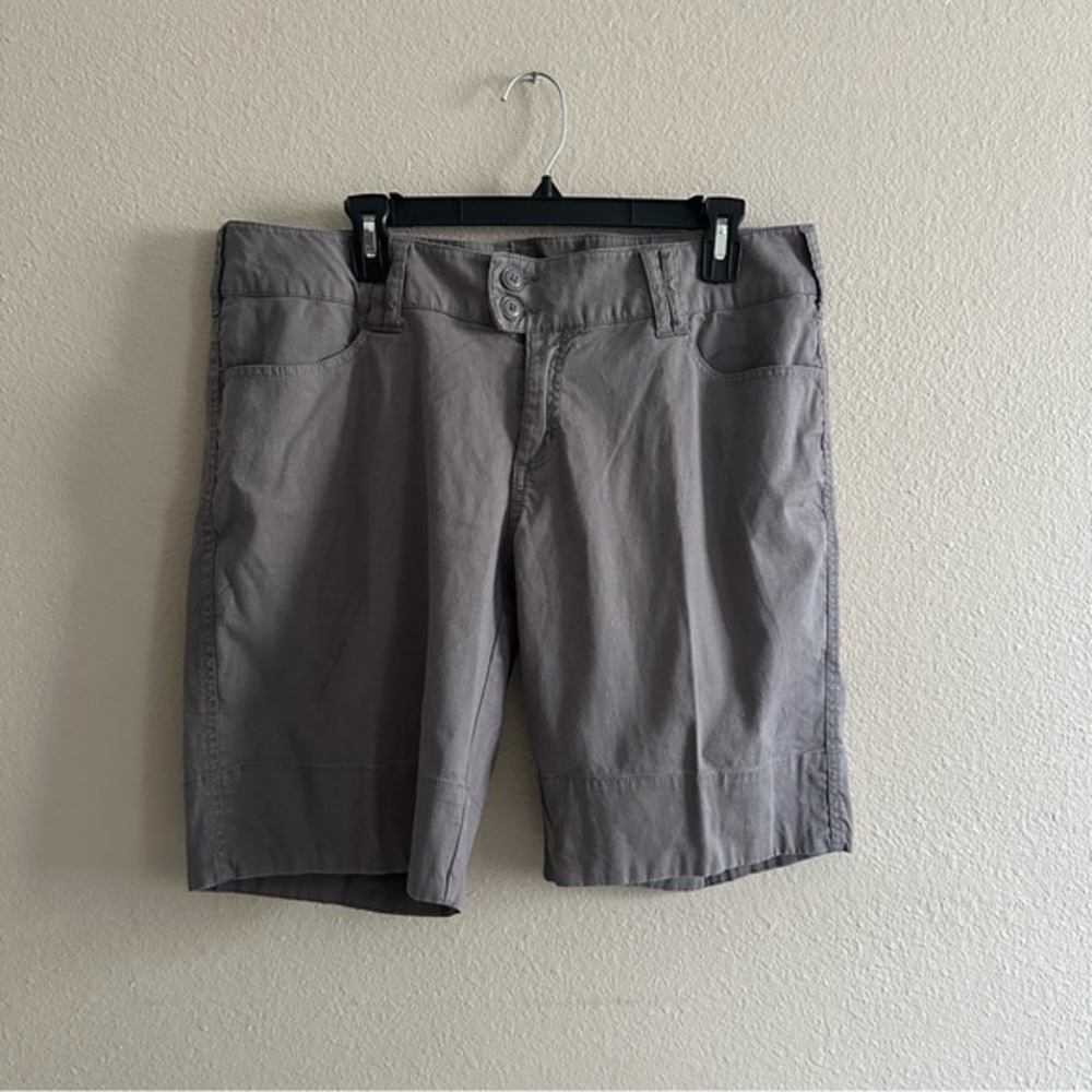 Cariloha Double Button Grey Shorts